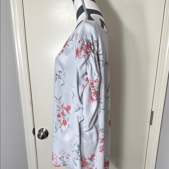 Torrid Women’s Short Sleeve Blue Floral‎ Button Harper Blouse Plus size 4X - Picture 6 of 8